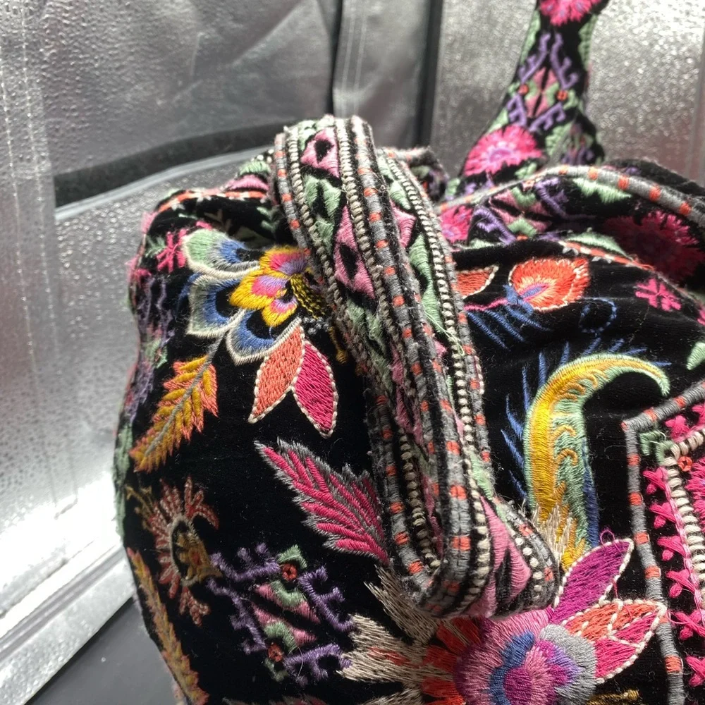 660 JOHNNY WAS velvet &silk embrodery tote bag from my closet EPOC - Picture 4 of 10